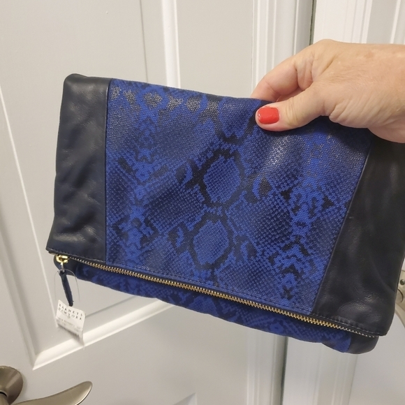 NWT BE&D Blue & Black Python Print Fold-over Zip Close Large Clutch - Picture 5 of 12